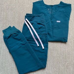 Figs XS/XSP Scrub Set